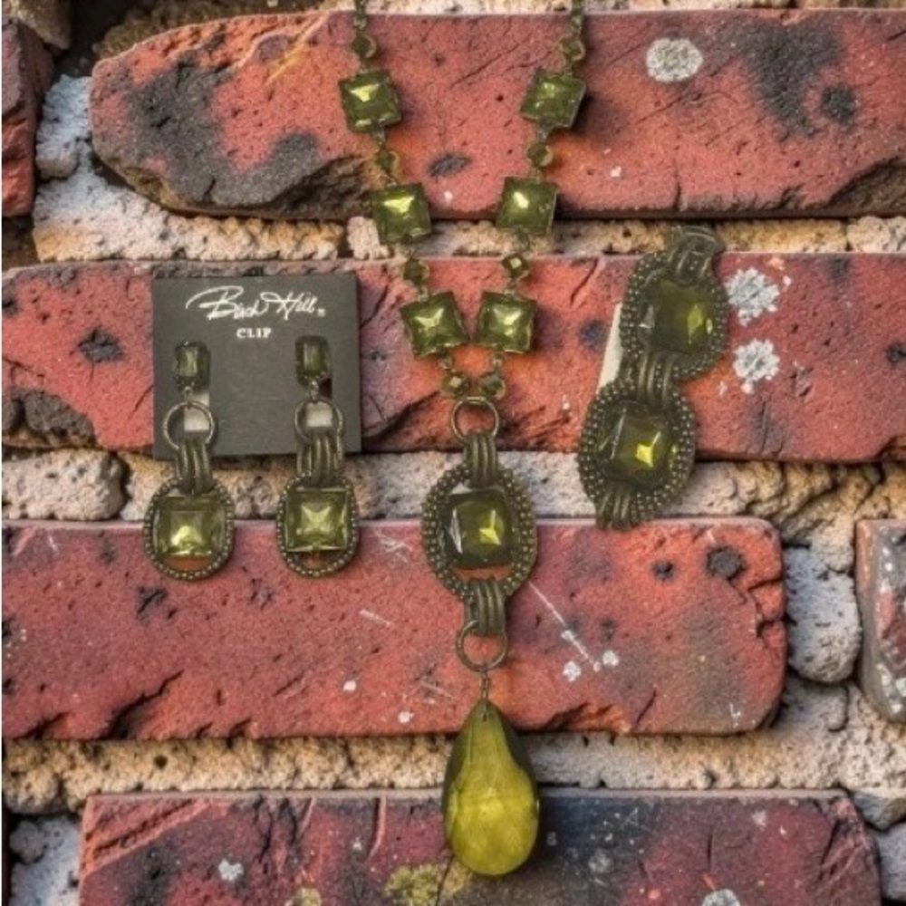 Vintage Birch Hill Olive Green Necklace, Bracelet & Clip On Earrings Set